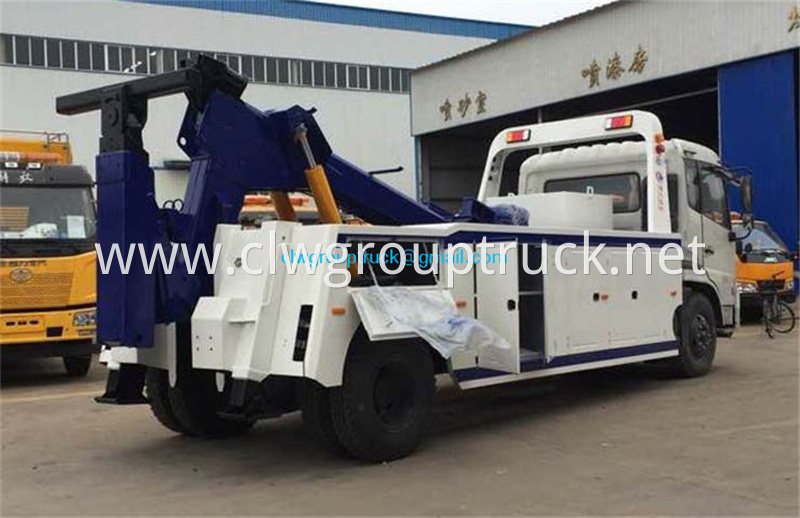 Dongfeng Wrecker Truck 2